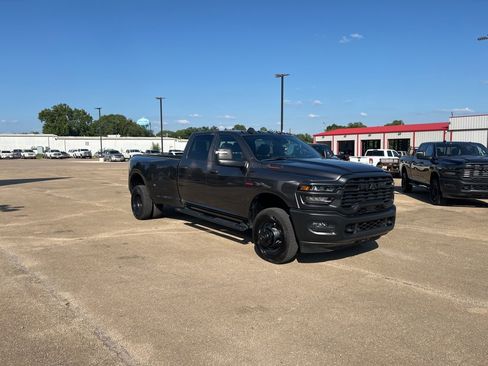 Used 2025 RAM 3500 Tradesman image 7