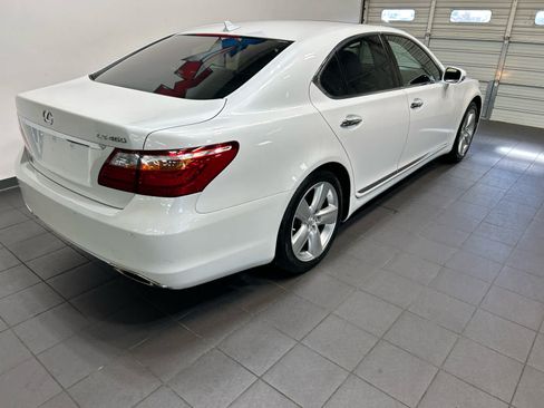 Used 2011 Lexus LS 460 w/ Comfort Pkg RWD image 3