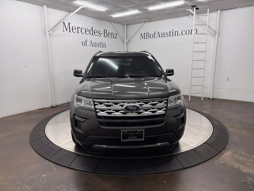 Used 2019 Ford Explorer XLT FWD image 2