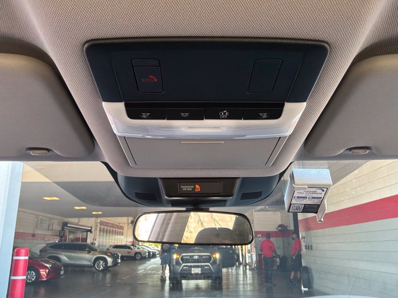 Used 2025 Nissan Rogue SV FWD image 16