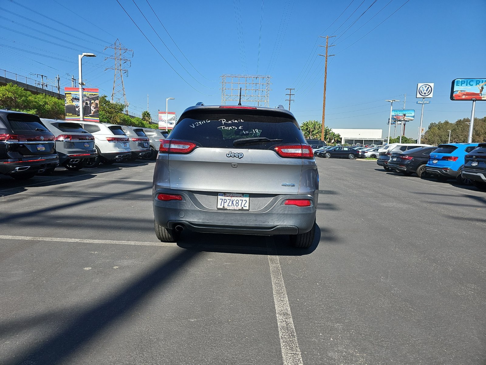 Used 2016 Jeep Cherokee Latitude FWD image 6