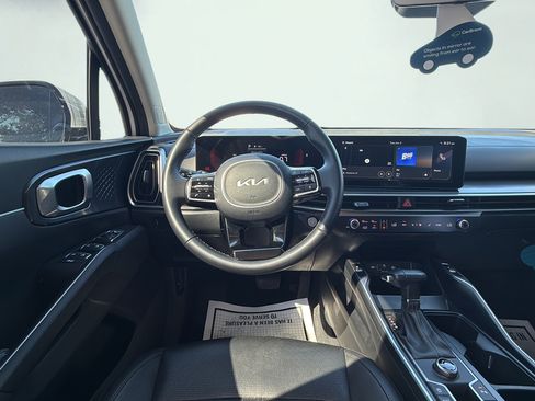 Used 2025 Kia Sorento S FWD image 19
