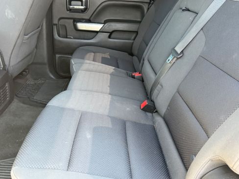 Used 2018 Chevrolet Silverado 1500 LT w/ LT Eassist Package AWD/4WD image 9