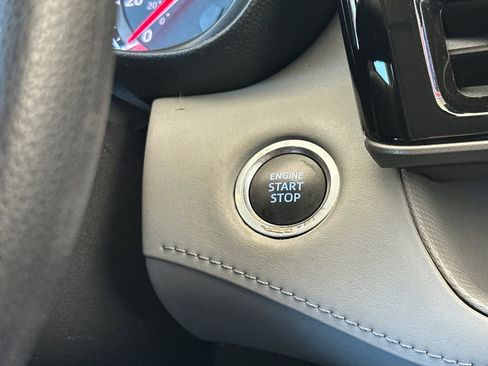 Used 2021 Toyota Highlander L AWD/4WD image 26