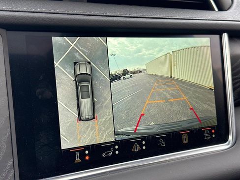 Used 2024 GMC Yukon XL Denali w/ Advanced Technology Package image 30