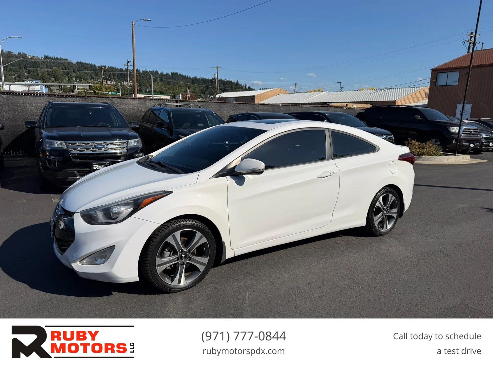 Used 2014 Hyundai Elantra w/ Option Group 2 FWD image 1