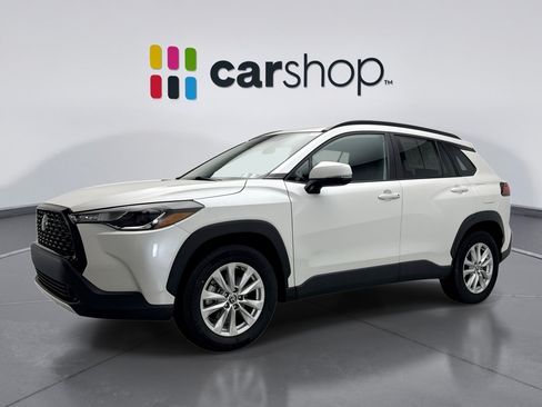 Used 2024 Toyota Corolla Cross LE AWD/4WD image 1