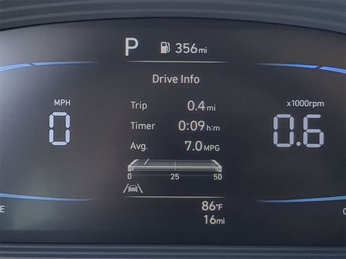 New 2025 Hyundai Venue Limited image 31