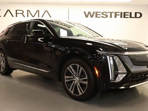 Used 2024 Cadillac Lyriq Luxury w/ LPO, Floor Liner Package image 9