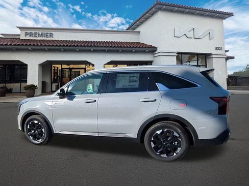 New 2026 Kia Sorento S w/ S Panoramic Sunroof Package image 5