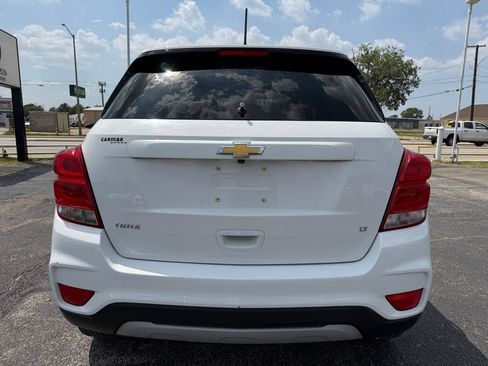 Used 2019 Chevrolet Trax LT w/ LT Convenience Package FWD image 6