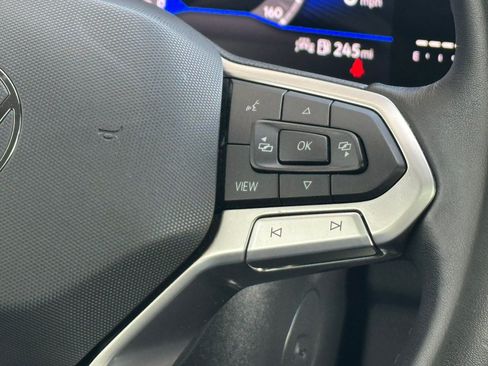 Used 2025 Volkswagen Jetta SE FWD image 16