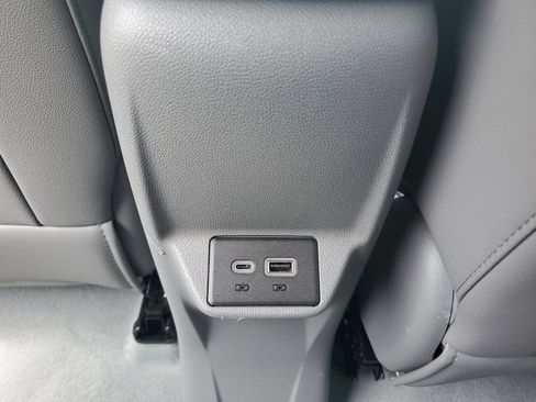 Used 2023 Chevrolet Bolt EUV Premier FWD image 12
