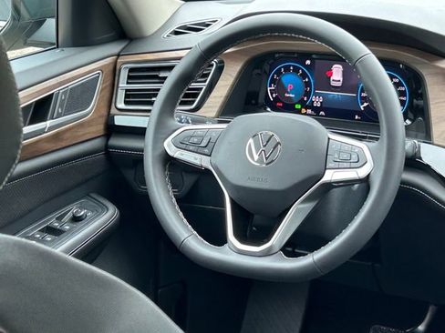 New 2026 Volkswagen Atlas SE FWD image 14