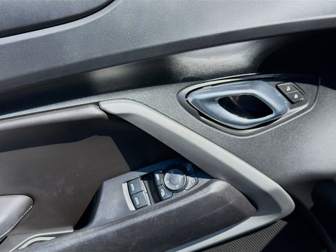 Used 2017 Chevrolet Camaro SS image 21