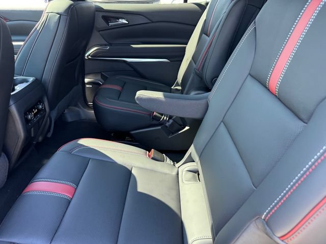 New 2027 Chevrolet Traverse RS w/ LPO, Floor Liner Package FWD image 11