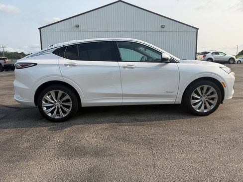 Used 2025 Buick Envista Sport Touring FWD image 4