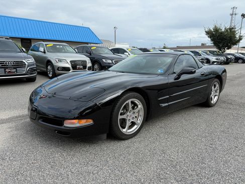 Used 2001 Chevrolet Corvette Coupe w/ Preferred Equipment Group2 RWD image 4