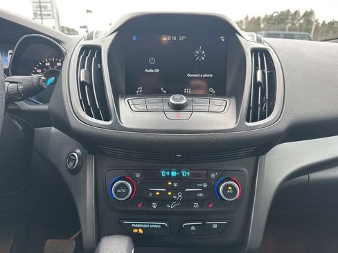 Used 2019 Ford Escape SE image 18