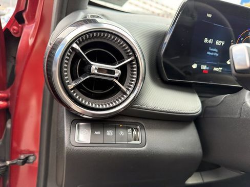 Used 2025 Chevrolet Equinox LT image 17