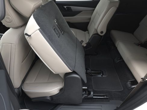 New 2026 Buick Enclave Preferred w/ Power Package FWD image 35