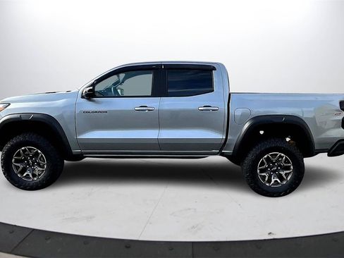 Used 2026 Chevrolet Colorado ZR2 w/ Technology Package image 5