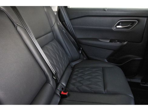 Used 2024 Nissan Rogue Platinum w/ Platinum Premium Package FWD image 14