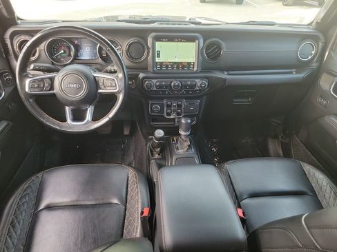 Used 2021 Jeep Wrangler Unlimited Sahara image 2