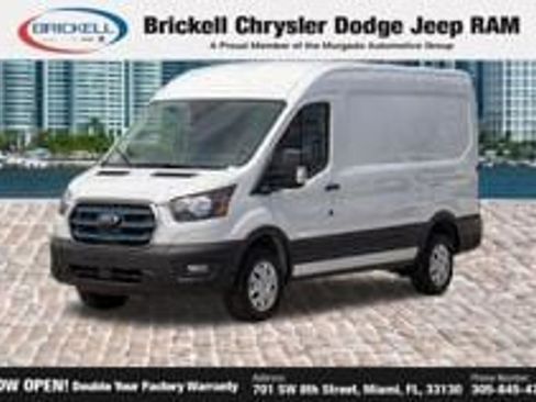 Used 2022 Ford E-Transit 148 High Roof Extended RWD image 4