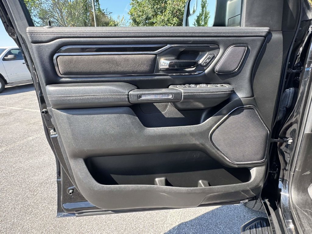 Used 2022 RAM 1500 Rebel AWD/4WD image 26
