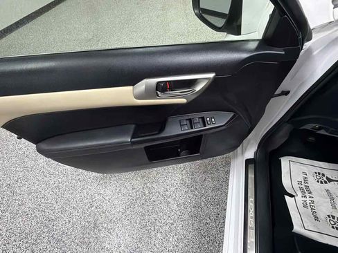 Used 2017 Lexus CT 200h FWD image 13