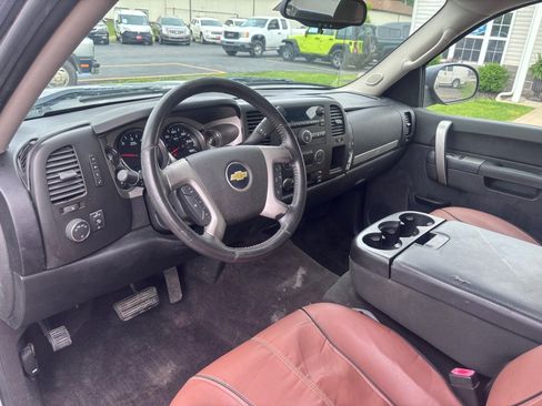 Used 2011 Chevrolet Silverado 1500 LT w/ All-Star Edition AWD/4WD image 14