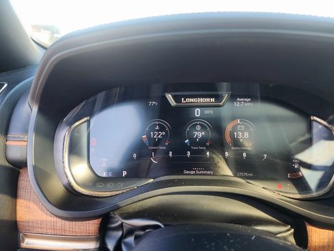 Used 2022 RAM 1500 Classic SLT image 21