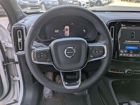 Used 2023 Volvo C40 P8 Recharge Ultimate AWD/4WD image 16