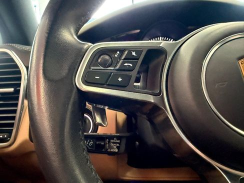 Used 2023 Porsche Cayenne Platinum Edition AWD/4WD image 51