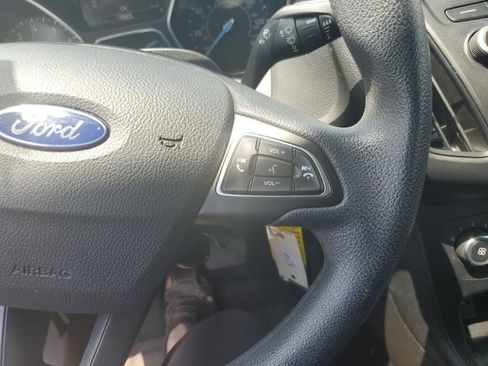 Used 2016 Ford Focus SE FWD image 14