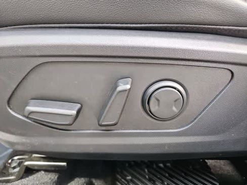 Certified 2025 Hyundai Tucson Limited image 17