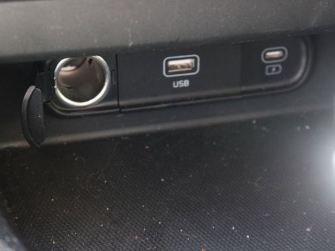 Certified 2025 Kia Seltos EX w/ EX Sunroof Package image 24