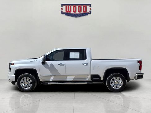Used 2024 Chevrolet Silverado 2500 High Country AWD/4WD image 5