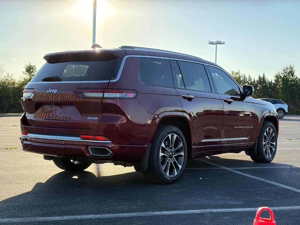 Used 2022 Jeep Grand Cherokee L Overland w/ MOPAR Finishing Package AWD/4WD image 3