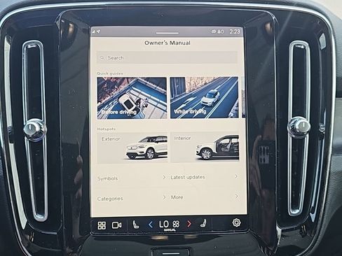 Used 2023 Volvo C40 P8 Recharge Plus image 9