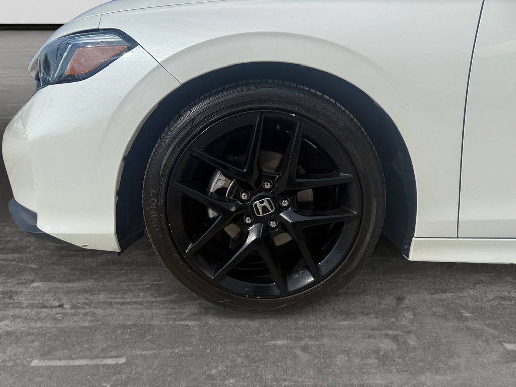 Used 2025 Honda Civic Sport image 9