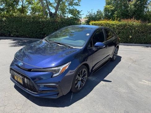 Used 2025 Toyota Corolla SE FWD image 1