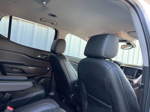 Used 2019 GMC Acadia SLT image 21