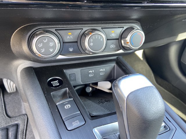 Used 2025 Nissan Kicks SV FWD image 39