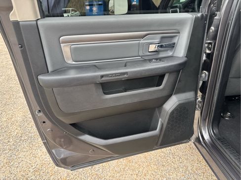 Used 2023 RAM 1500 Classic SLT w/ Trailer & Traction Group AWD/4WD image 33