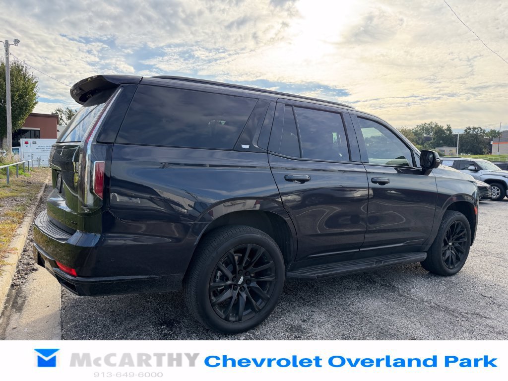 Used 2023 Cadillac Escalade Sport Platinum w/ LPO, ONYX Package AWD/4WD image 3