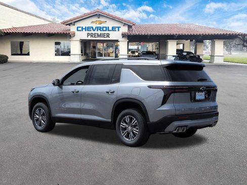 New 2026 Chevrolet Traverse LT w/ Driver Confidence Package FWD image 6