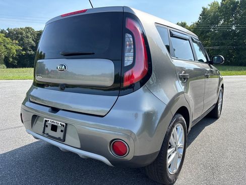 Used 2019 Kia Soul + w/ Audio Package FWD image 5