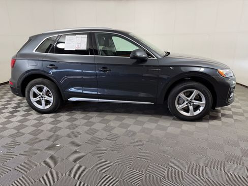 Used 2023 Audi Q5 2.0T Premium w/ Convenience Package AWD/4WD image 8